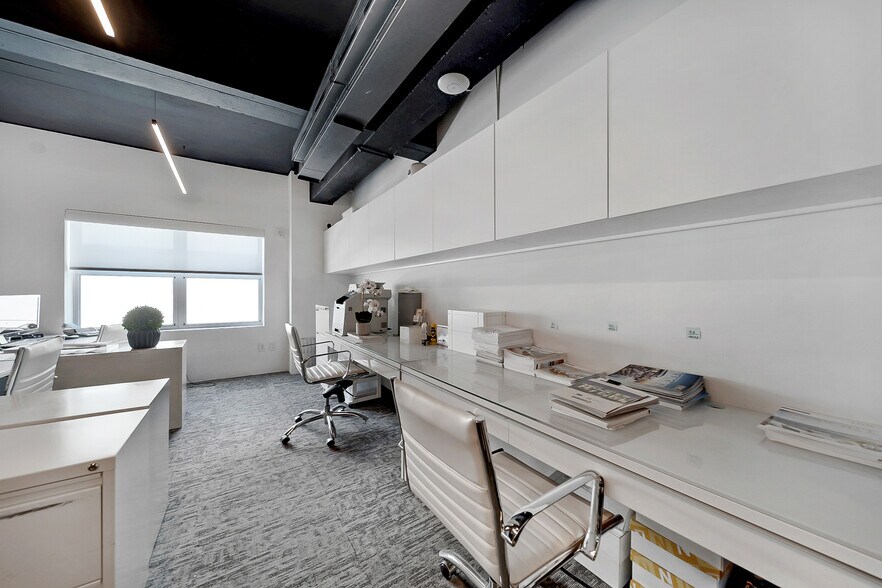 More Photos Of 605 Lincoln Rd, Miami Beach Office Residential For Lease