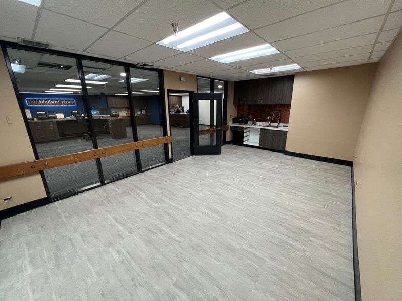 More Photos Of 6850 W Fairview Ave, Boise Office For Sale
