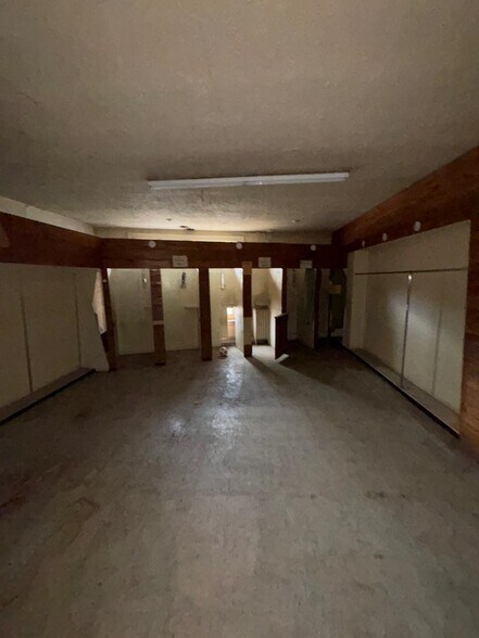 More Photos Of 975 Broadway St, Buffalo General Retail For Sale