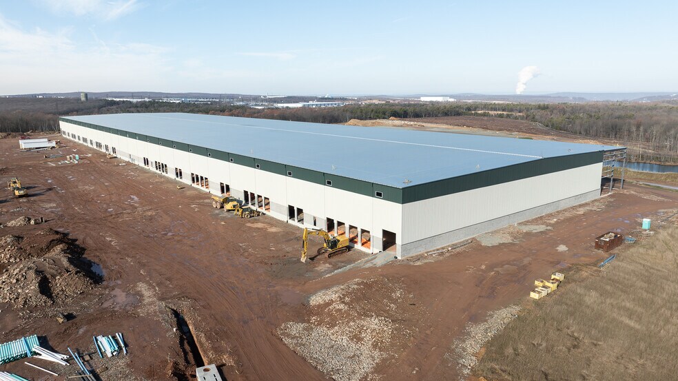 More Photos Of Route 424 and I-81, Hazle Township Distribution For Lease