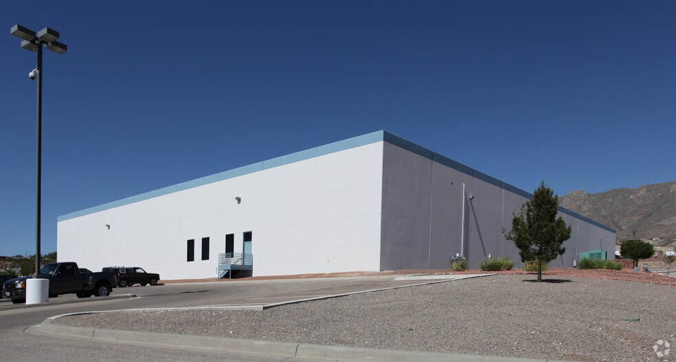 More Photos Of 500 S Mesa Hills Dr, El Paso Office For Lease