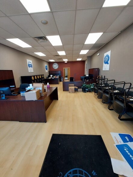 More Photos Of 825 Lexington Blvd, Fort Atkinson Freestanding For Lease
