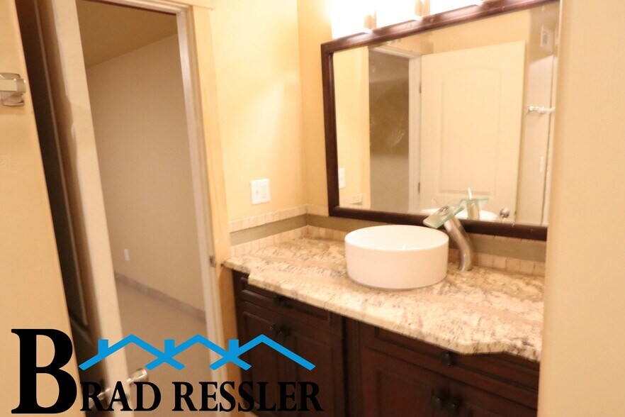 More Photos Of 803 W Birch St, Glenrock Storefront Retail Residential For Sale