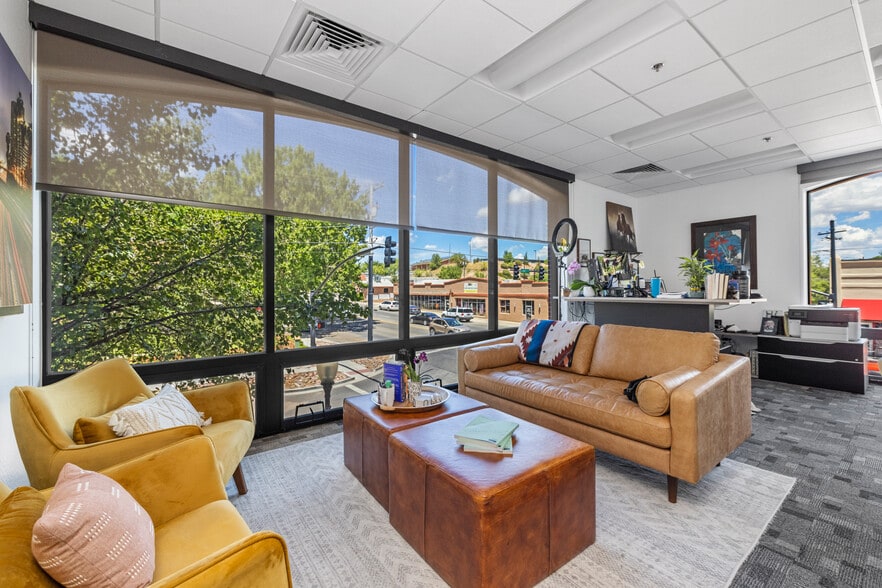 More Photos Of 325 W Gurley St, Prescott Office Residential For Lease