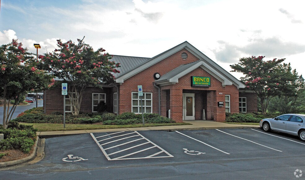 More Photos Of 800 E Arrowood Rd, Charlotte Bank For Sale