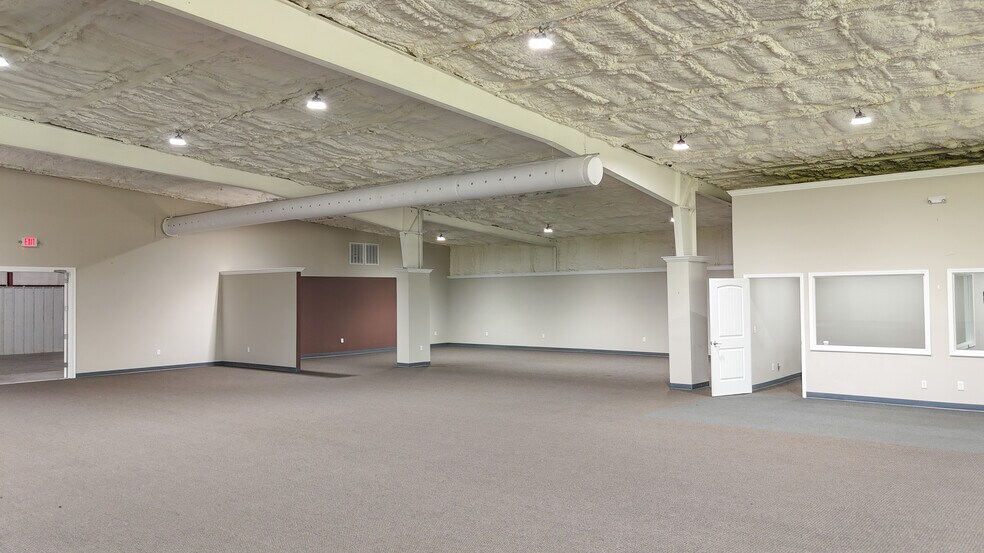 More Photos Of 1205 W Parker St, Baxley Freestanding For Lease