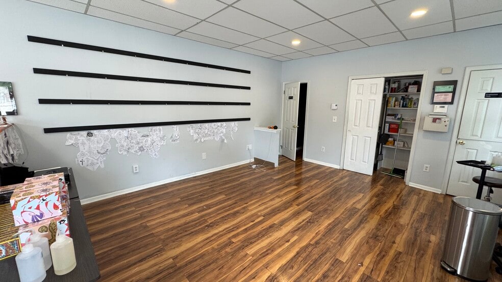 More Photos Of 95-97 E Broad St, Bethlehem Storefront Retail Residential For Lease