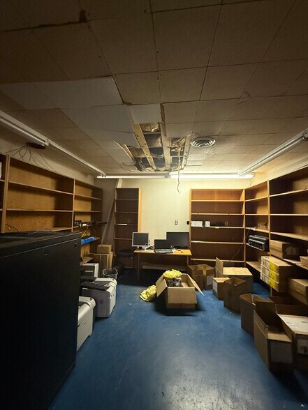 More Photos Of 909 W 70th St, Shreveport Warehouse For Sale