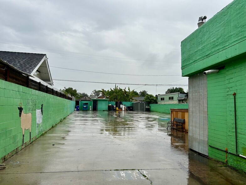 More Photos Of 1307 S Main St, Santa Ana Restaurant For Sale