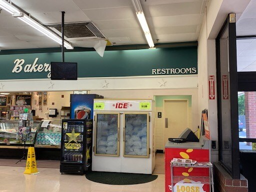 More Photos Of 15 W Ashland St, Andrews Supermarket For Sale