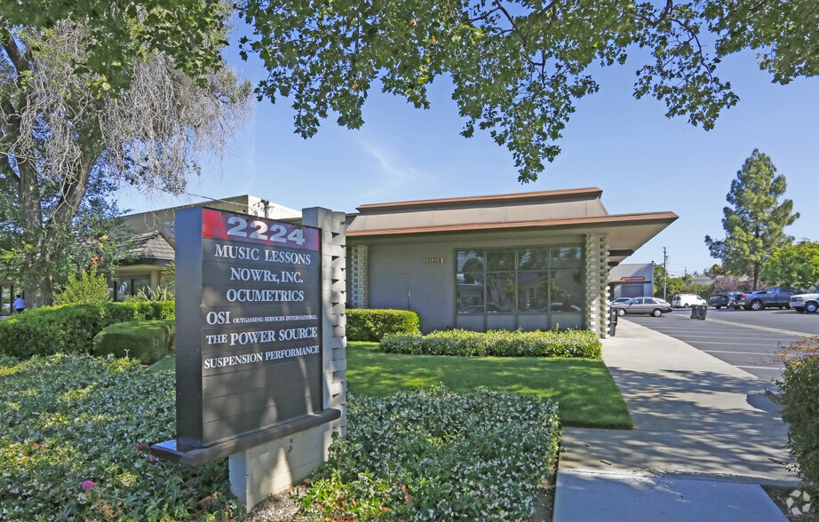 More Photos Of 2224 Old Middlefield Way, Mountain View Warehouse For Lease