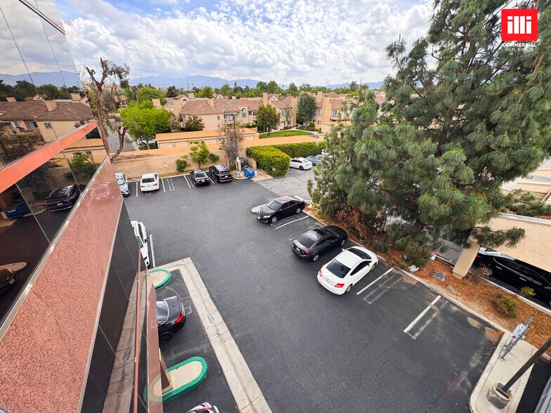 More Photos Of 23734 Valencia Blvd, Valencia Office For Lease