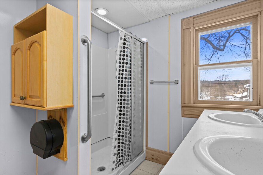 More Photos Of 7596 E State St, Central Lake Apartments For Sale