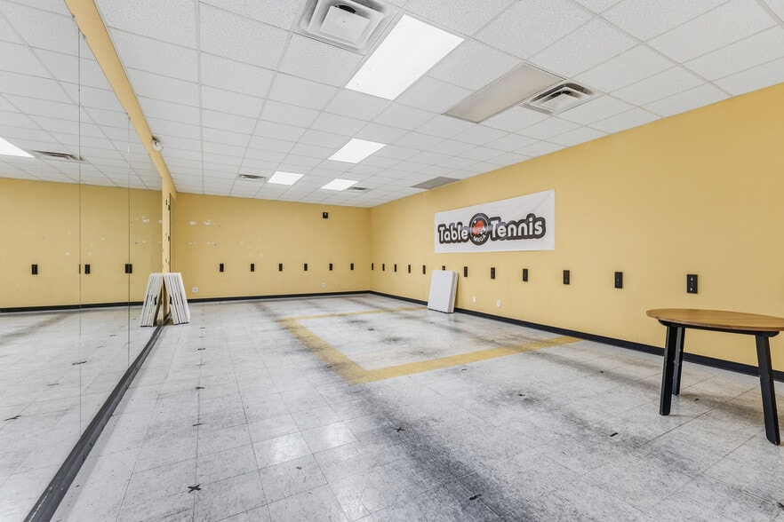 More Photos Of 45 Old Peachtree Rd NE, Suwanee General Retail For Lease