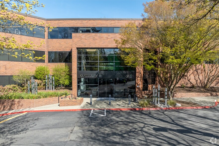 More Photos Of 915 118th Ave SE, Bellevue Office For Lease