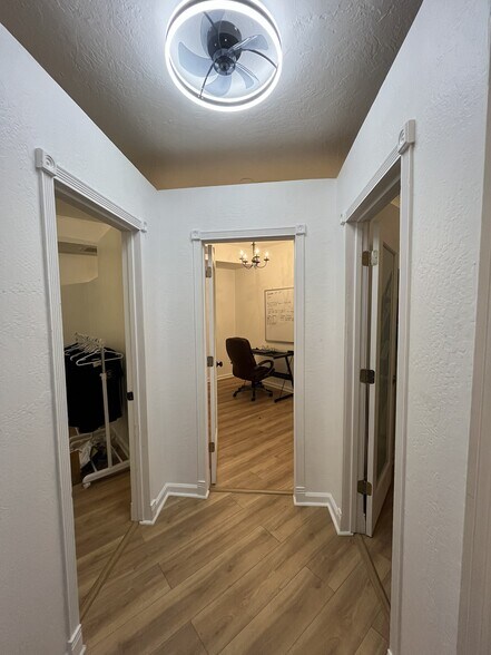 More Photos Of 6730 E McDowell Rd, Scottsdale Loft Creative Space For Sale