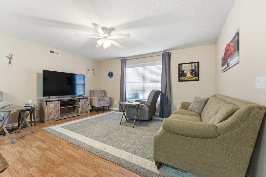 More Photos Of 520 Baird Cove Rd, Franklin Apartments For Sale