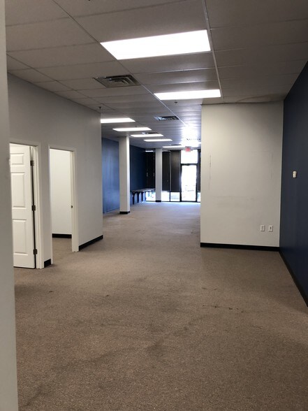 More Photos Of 4450 S Sam Houston Pky, Houston Unknown For Lease