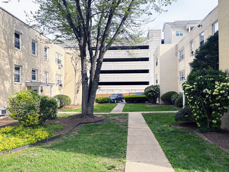 More Photos Of 206-212 Brookes Ave, Gaithersburg Apartments For Sale