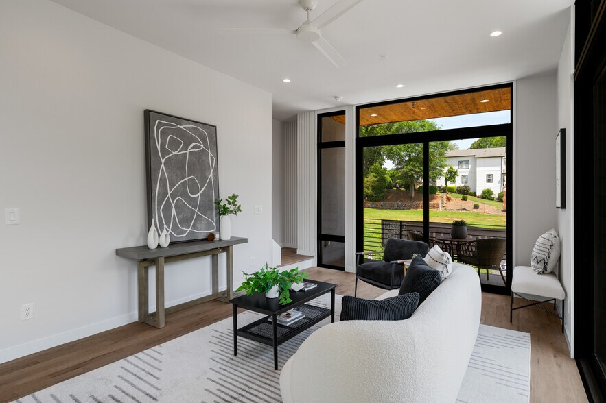 More Photos Of 105 Georgia Ave SE, Atlanta Apartments For Sale