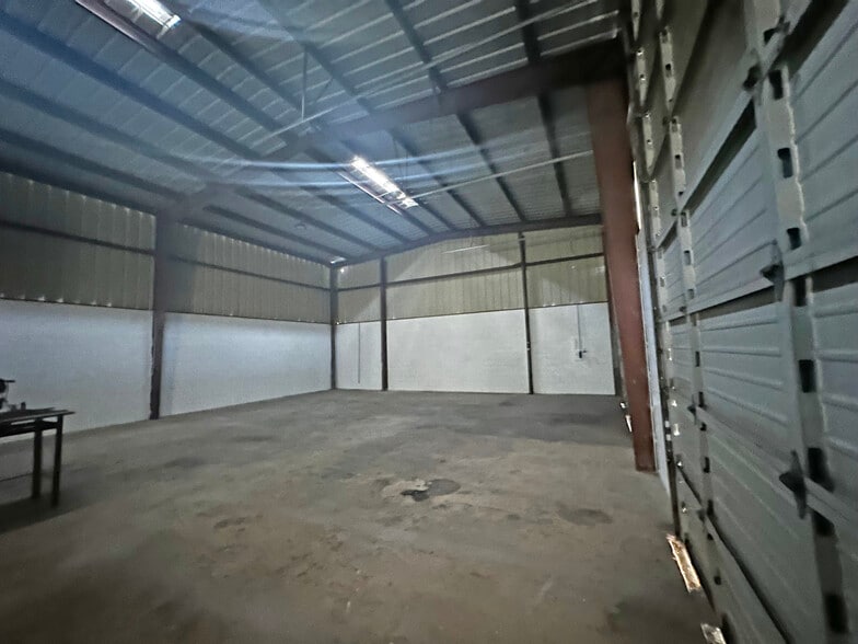 More Photos Of 1731 S San Marcos, San Antonio Unknown For Lease