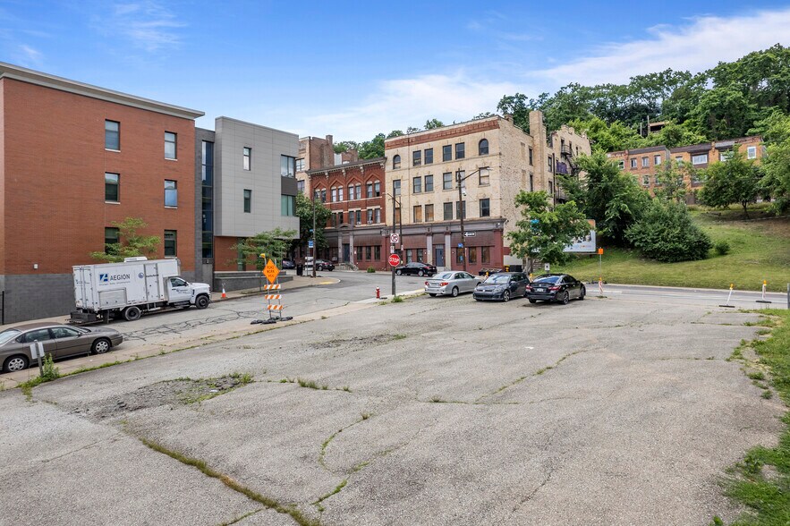 More Photos Of 2100 5th Ave, Pittsburgh Land For Sale