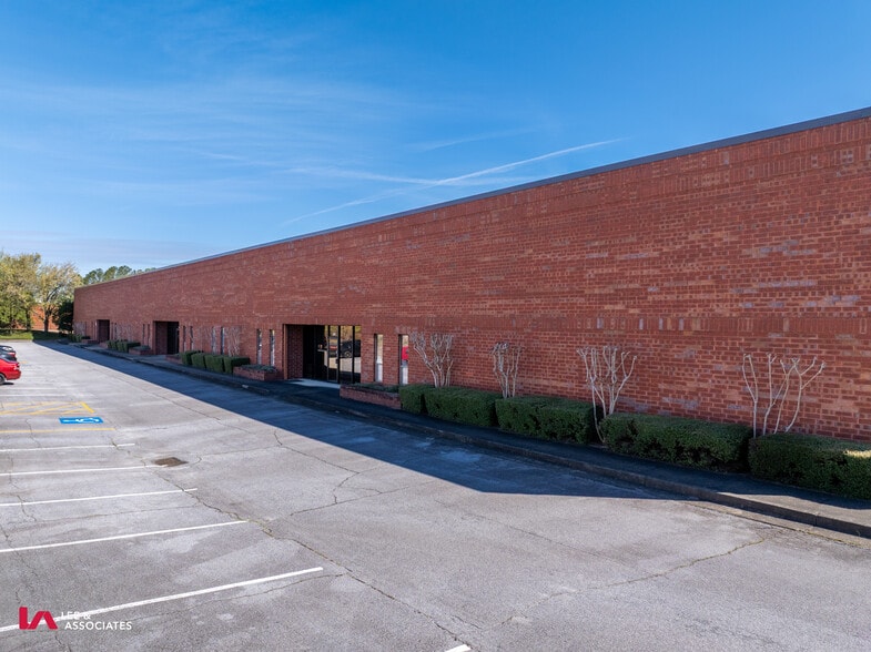 More Photos Of 3471 Atlanta Industrial Pky, Atlanta Flex For Lease