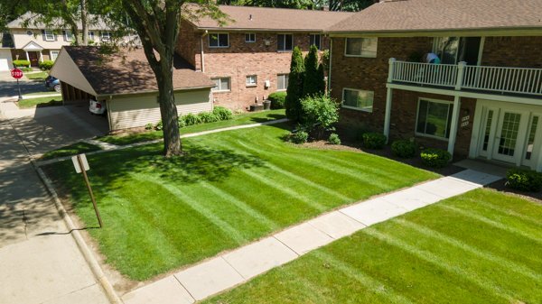 More Photos Of 516 Neff Ln, Grosse Pointe Apartments For Sale