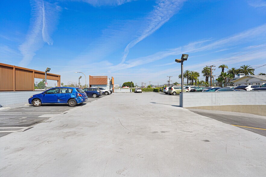 More Photos Of 5446 Sepulveda Blvd, Culver City Freestanding For Lease