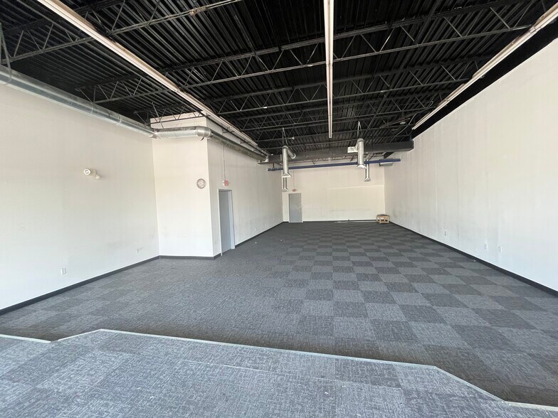 More Photos Of 10080-10088 Springfield Pike, Cincinnati Unknown For Lease