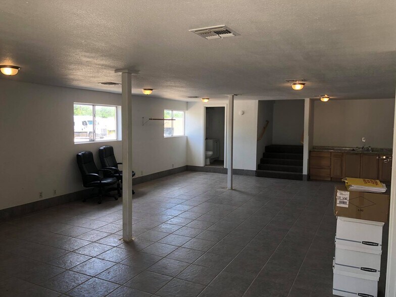 More Photos Of 12440 US Hwy 181 S, San Antonio Flex For Sale