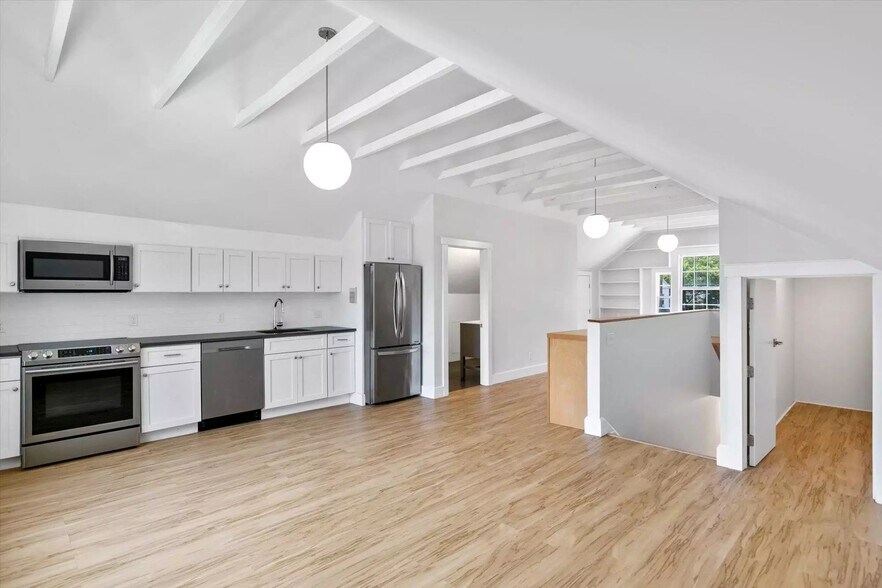 More Photos Of 2 Park St, Norwalk Apartments For Sale