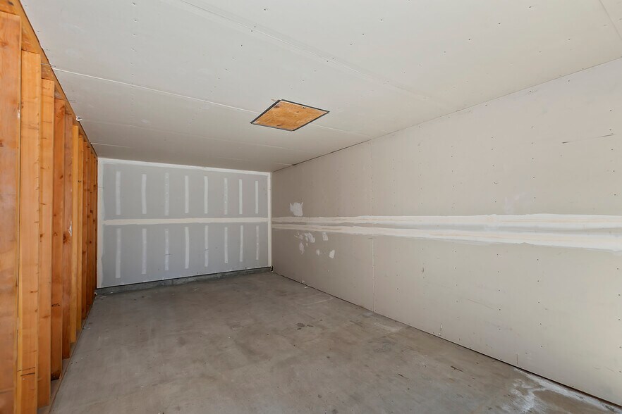 More Photos Of 41659 Big Bear Blvd, Big Bear Lake Office Residential For Lease
