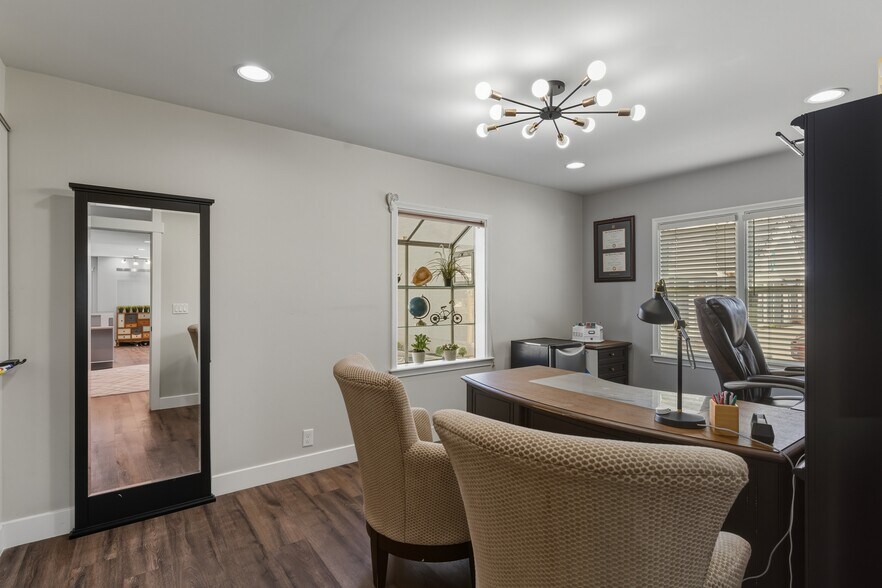More Photos Of 152 W 500 S, Bountiful Office For Lease