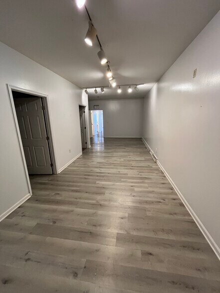More Photos Of 25 W King St, Shippensburg Flex For Lease