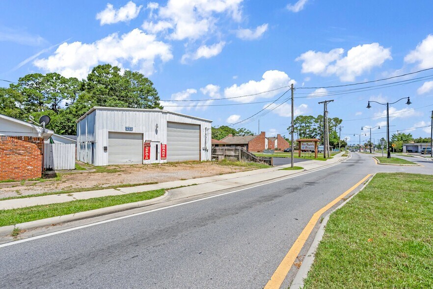 More Photos Of 3601 Hospital St, Pascagoula Auto Repair For Sale