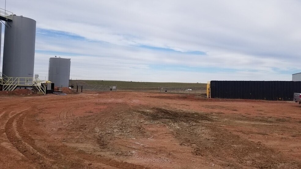 More Photos Of 132 104 Ave S, Killdeer Warehouse For Lease