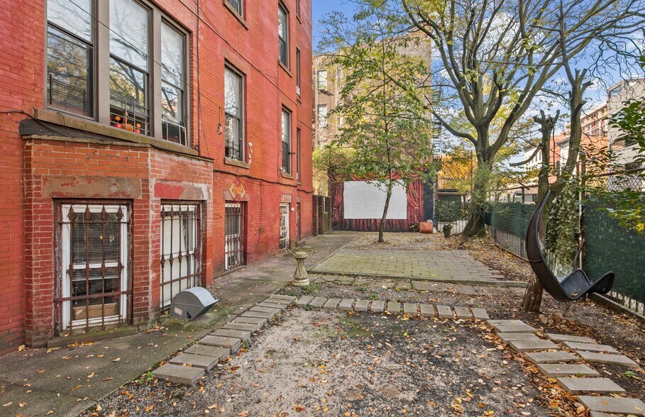 More Photos Of 14 Stuyvesant Ave, Brooklyn Apartments For Sale