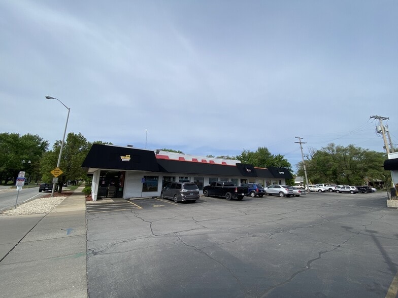 More Photos Of 215 Ridge Rd, Munster Unknown For Lease