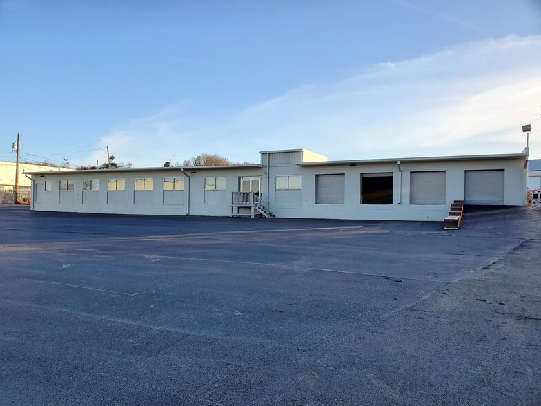 More Photos Of 2510 Erick St, Baltimore Warehouse For Lease