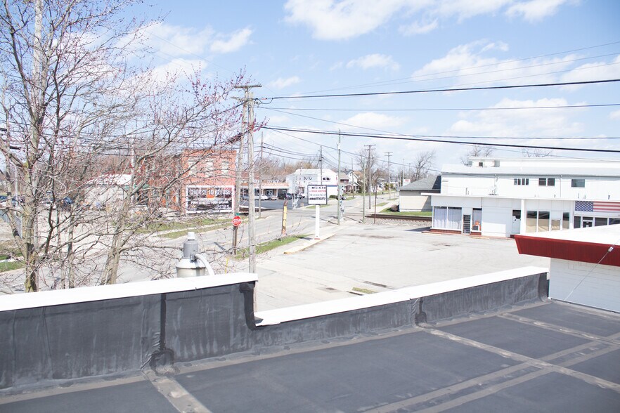 More Photos Of 645 Bellefontaine Ave, Marion Light Distribution For Sale