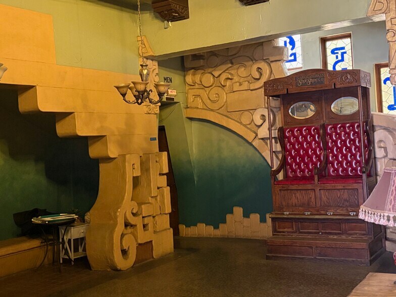 More Photos Of 301-317 W Foothill Blvd, Monrovia Storefront For Sale