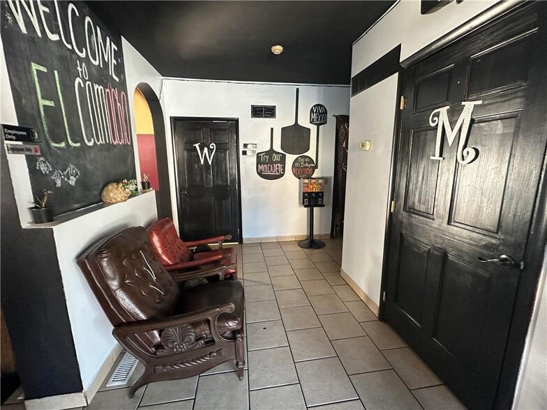 More Photos Of 7 Lehigh St, Catasauqua Restaurant For Sale