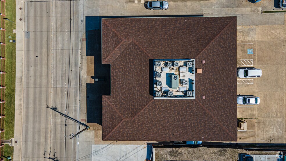 More Photos Of 1312 E 14th St, Plano Office For Lease