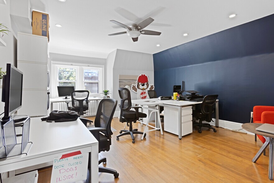 More Photos Of 307 Gilmour St, Ottawa Office For Sale