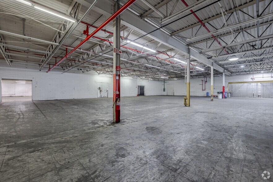 More Photos Of 755 New Ludlow Rd, South Hadley Warehouse For Sale