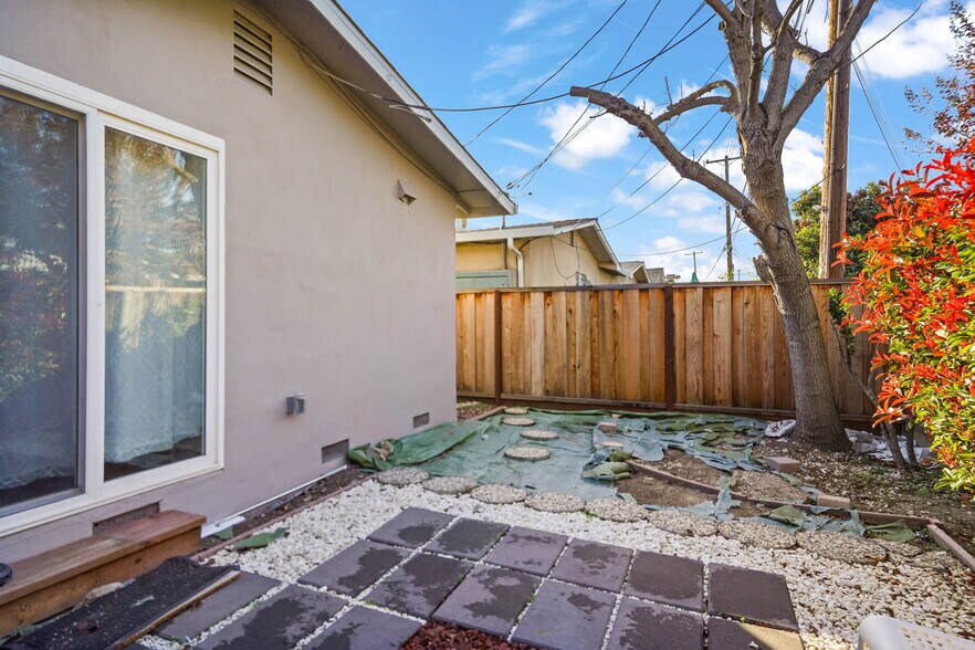 More Photos Of 2421 Karen Dr, Santa Clara Apartments For Sale