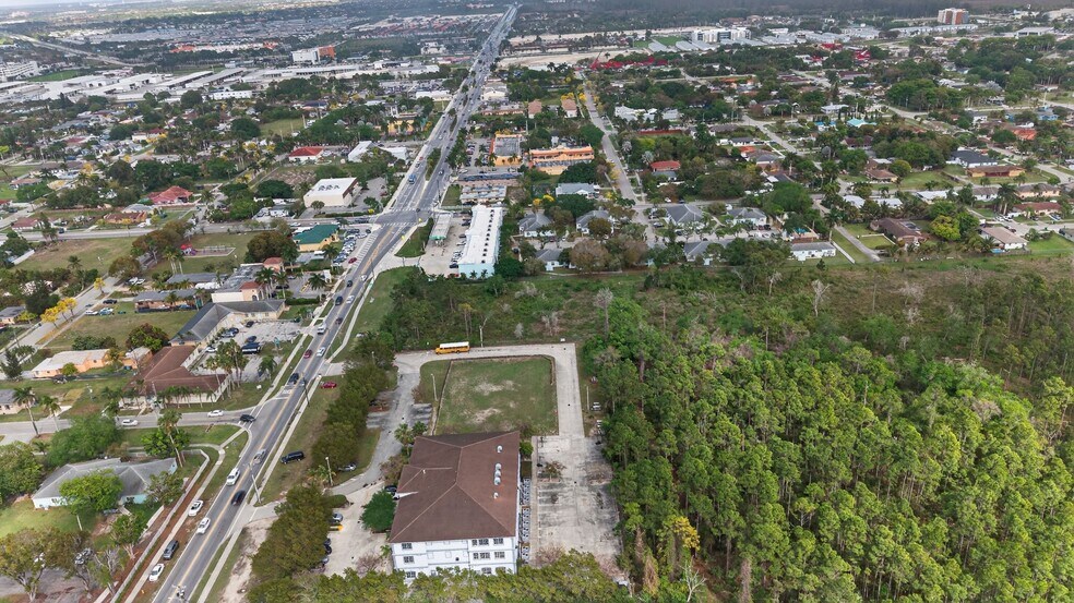 More Photos Of 713 W Palm Dr, Florida City Schools For Sale