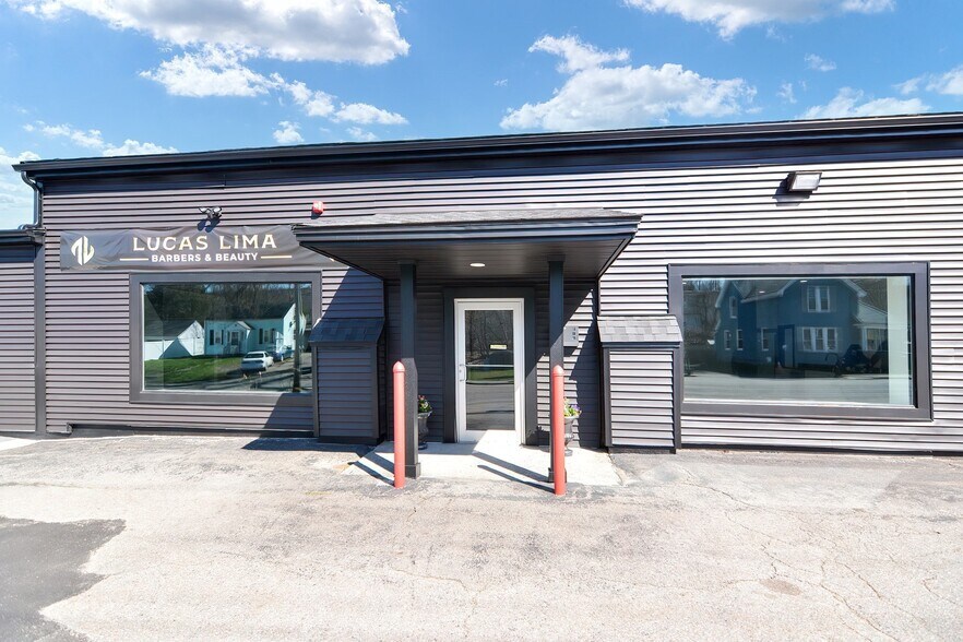 More Photos Of 995 Main St, Clinton Auto Dealership For Sale