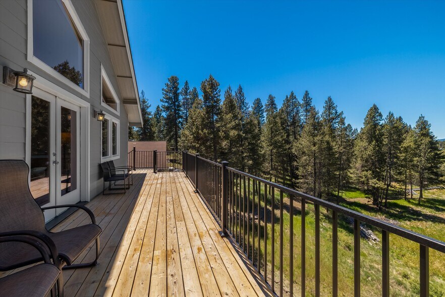 More Photos Of 53345 Riverview Dr, La Pine Multifamily For Sale